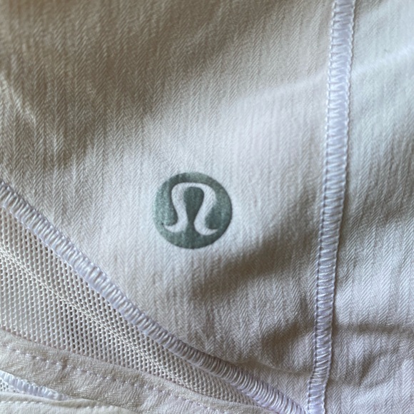 Lululemon White Athletic Shorts size 8 - Picture 12 of 12